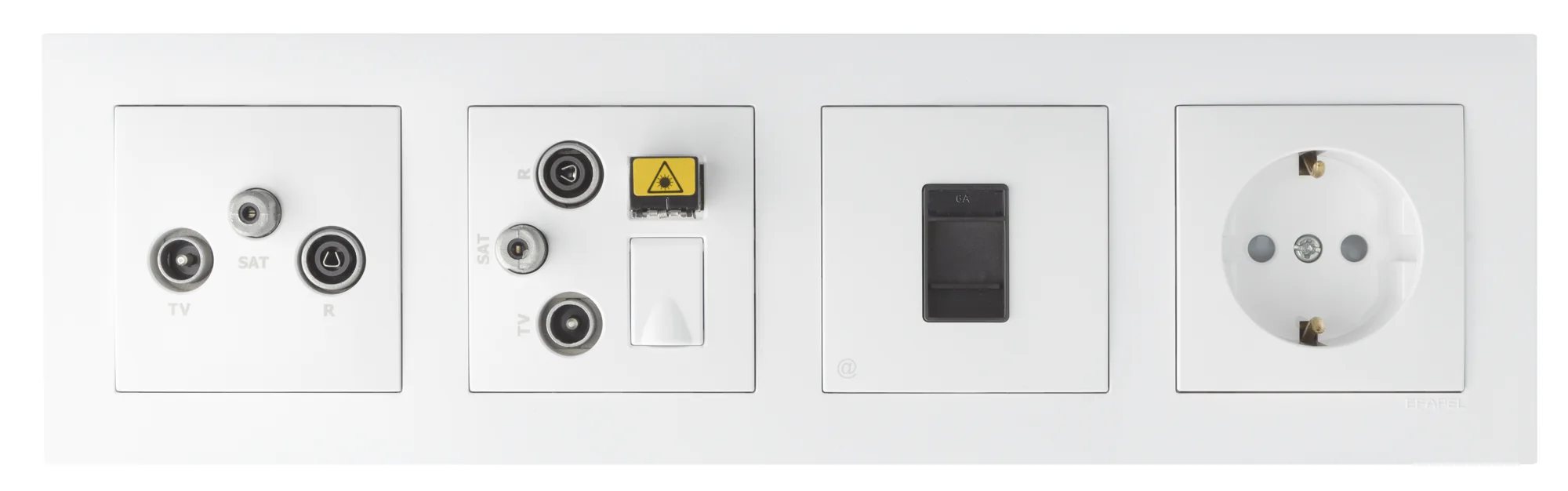 Espelho quádruplo LOGUS plus com tomadas R-TV-SAT, RJ45, e tomada Schuko